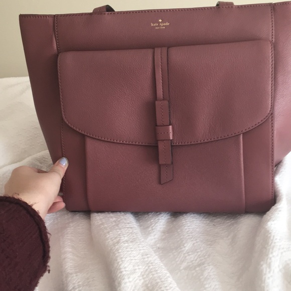 kate spade Handbags - Kate Spade Tote Bag (TRADE DO NOT BUY)